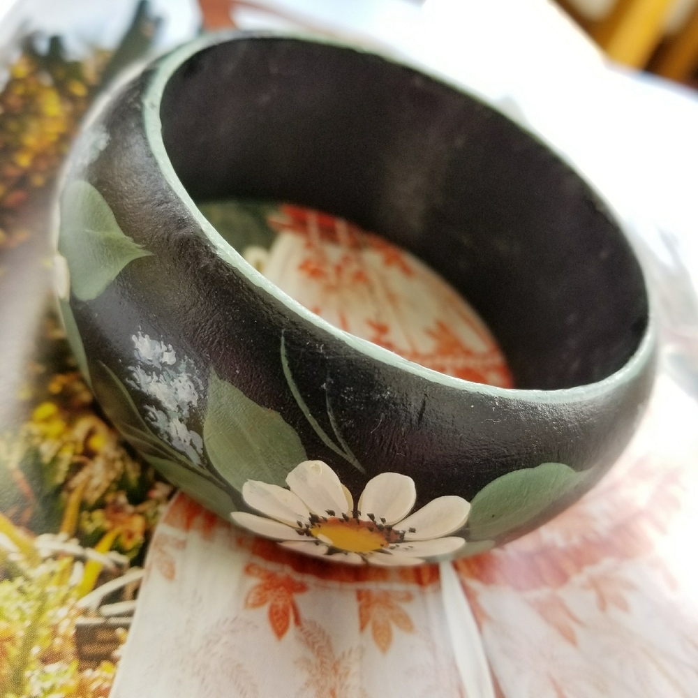 Relisted -Vintage daisy garden bangle bracelet wood black - Picture 8 of 10